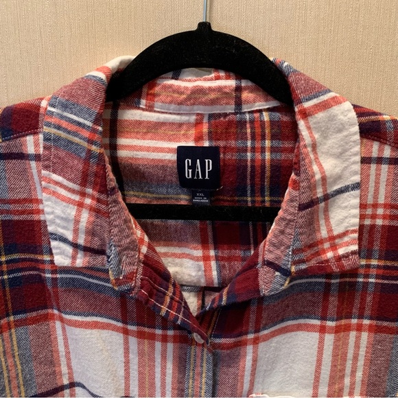 GAP Plus Size Red Button Front Long Sleeve Flannel Top - Picture 3 of 10